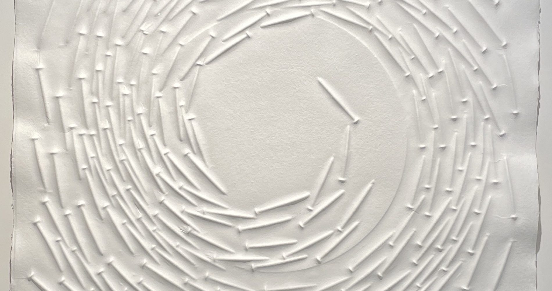 Günther Uecker: o.T.,Prägedruck/Spirale, 29.000 €