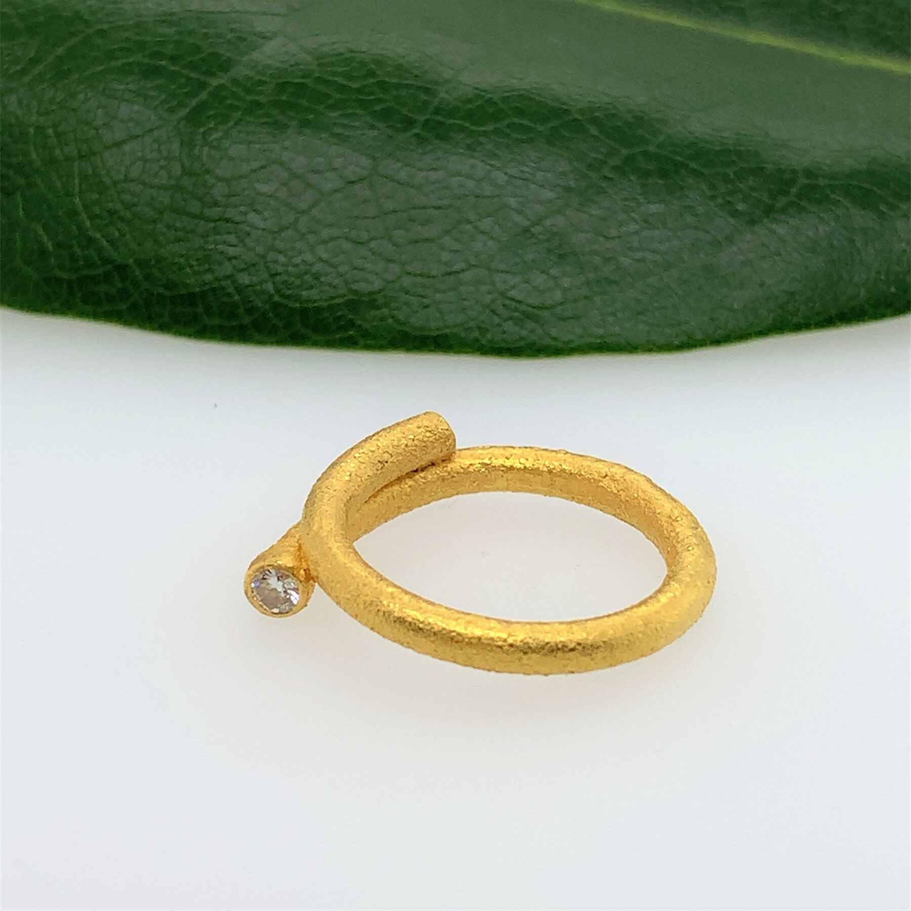 Ring Brillant 20kt Gelbgold - Autoren Schmuck - 4063-1498
