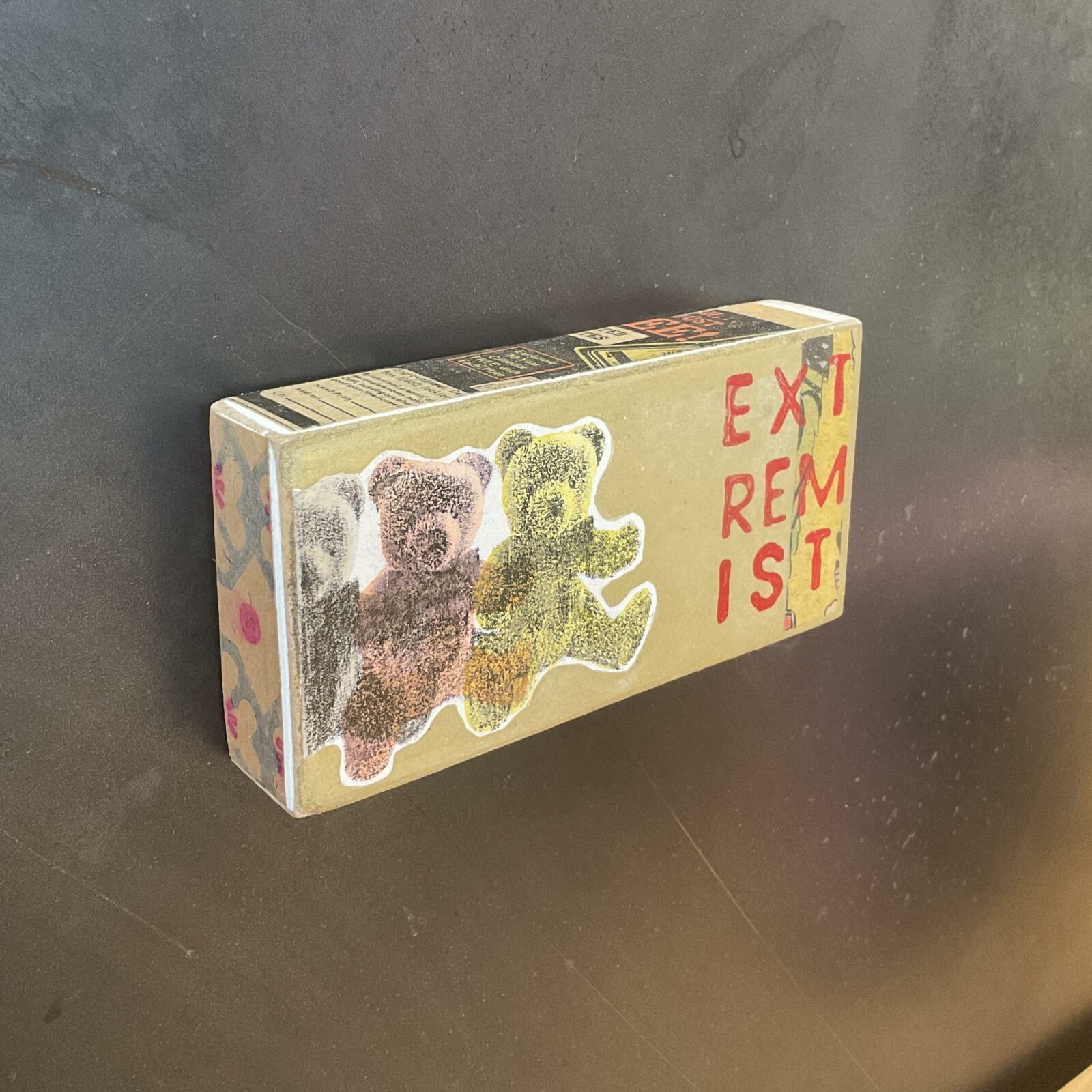 Extremist - Elm, Kati - k-2408ELM18