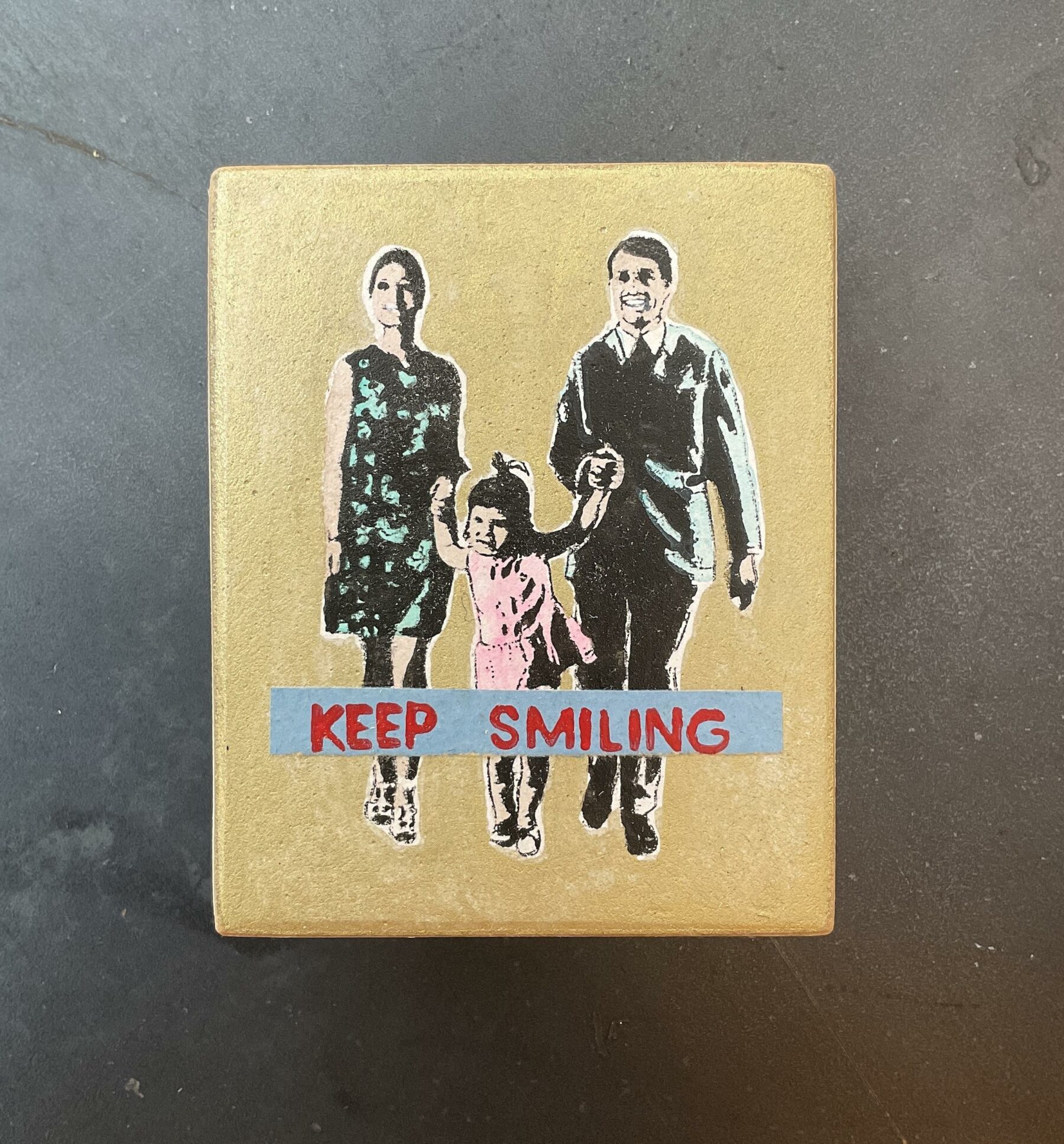 Keep Smiling - Elm, Kati - k-2408ELM29