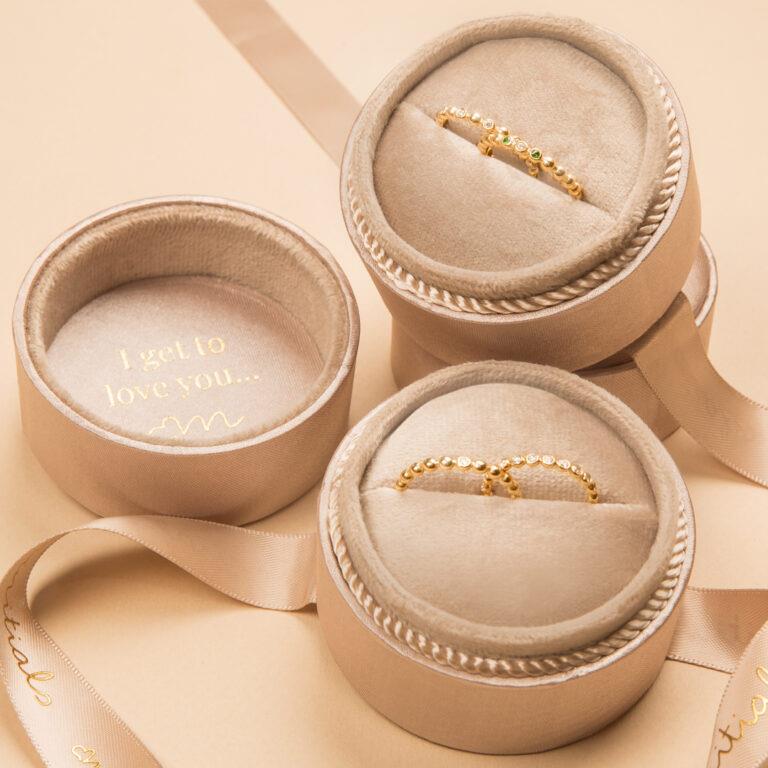 Ring Connecting Dots Smaragd Diamant Gelbgold - Minitials - 4-CD-3D-SDS