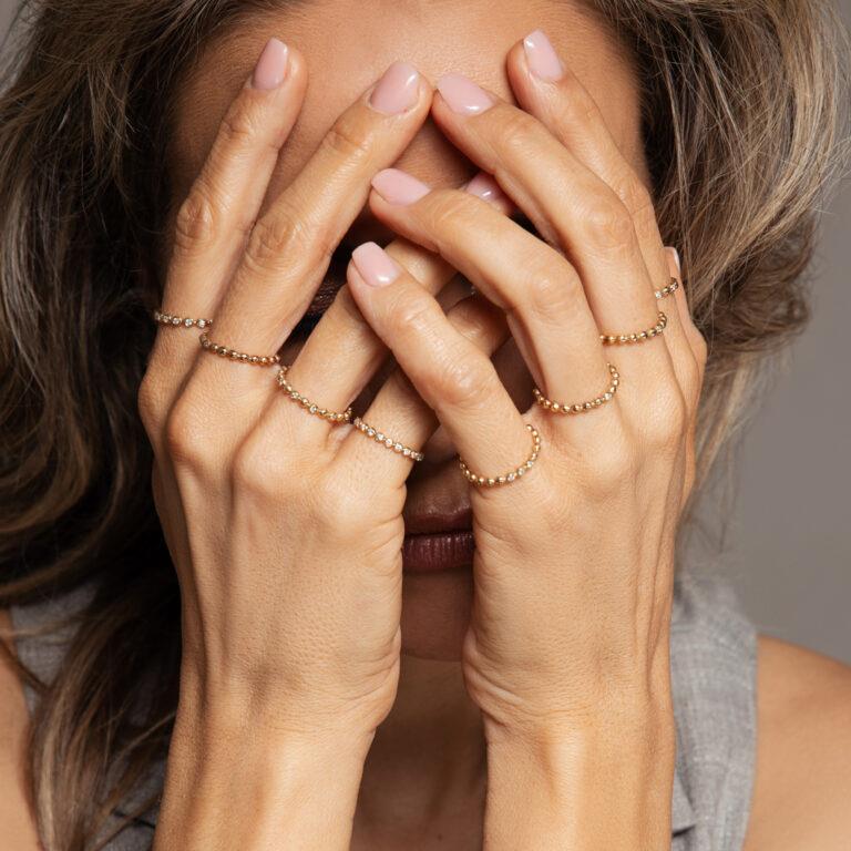 Ring Connecting Dots Smaragd Diamant Gelbgold - Minitials - 4-CD-3D-SDS