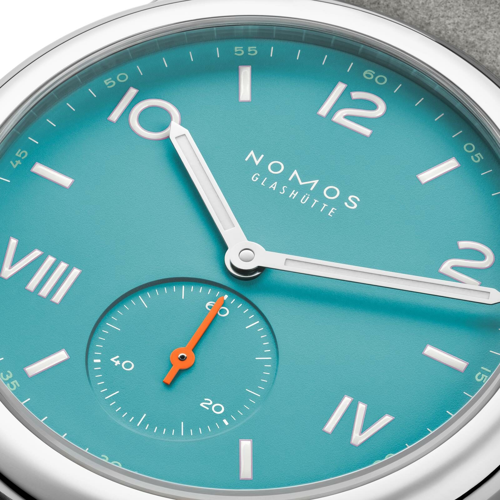 724 Club Handaufzug 38 mm - NOMOS Glashütte - U-724.GB