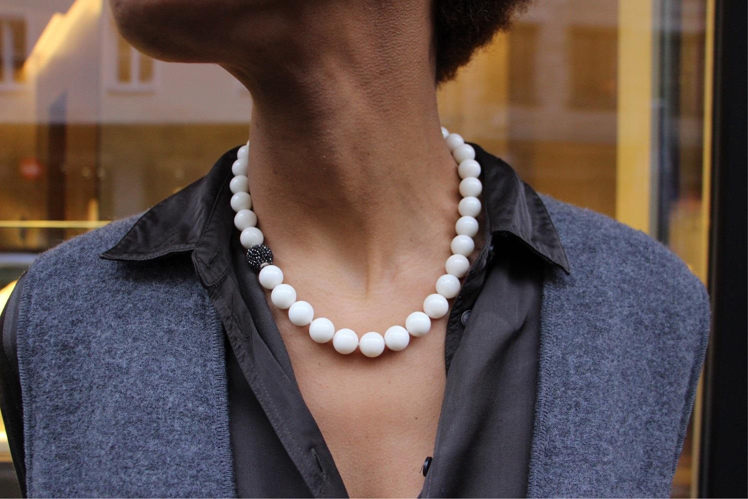 Collier Weiße Koralle - GalerieVoigt - 106dare11-1