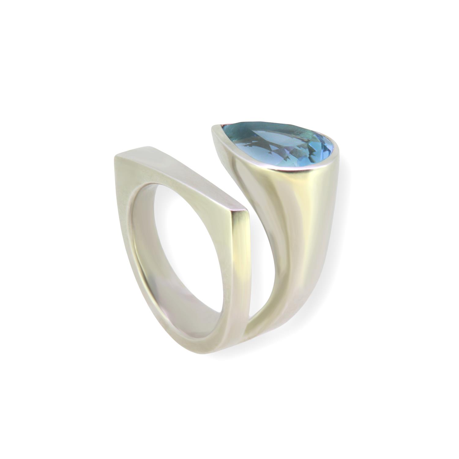 Ring Lagune Tropfen mit Blautopas Silber - Angela Hübel - S28-bt