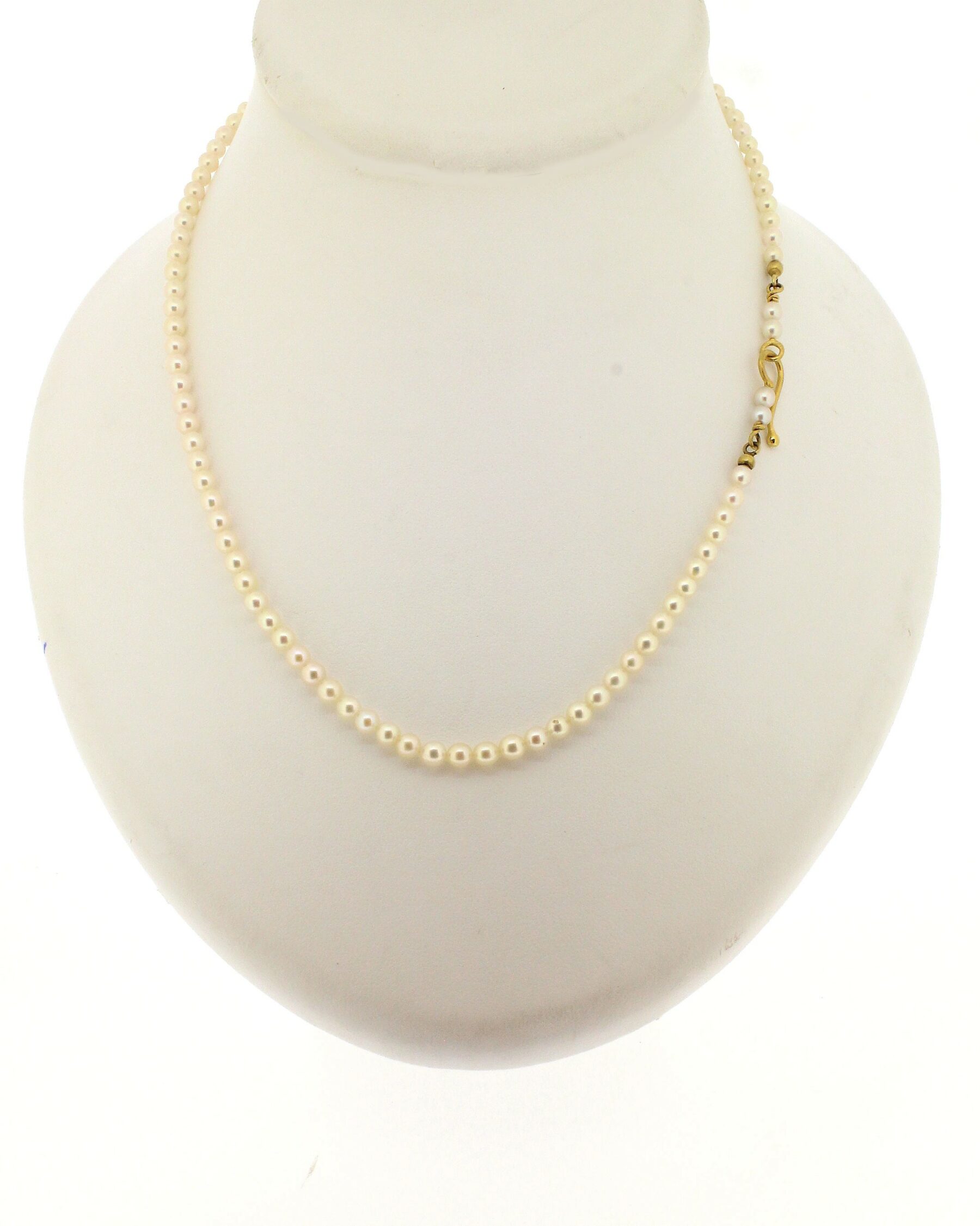 Kette Akoyaperlen 18K Goldverschluß - GalerieVoigt - 108dare04-1