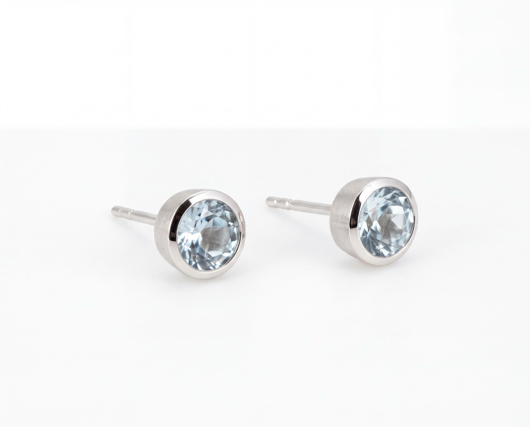 Ohrstecker 18K Weißgold Aquamarine 1,52ct - Individuelle Marken - 03516-127